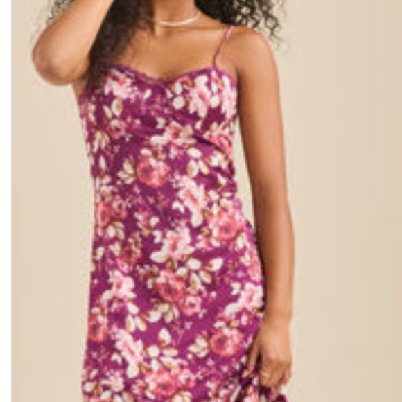 Gorgeous Silky Maxi Dress with Matching Velvet Coat - Picture 5 of 6